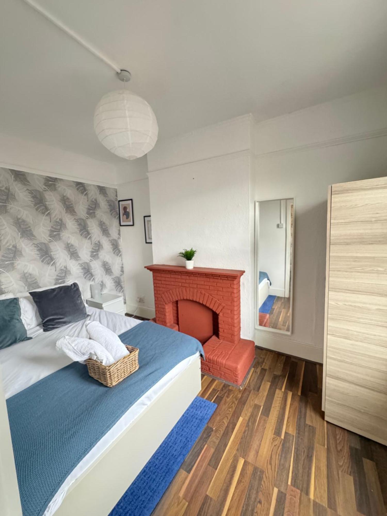 2 Bed Apt Sofa Bed Up To 6 Londra Exterior foto
