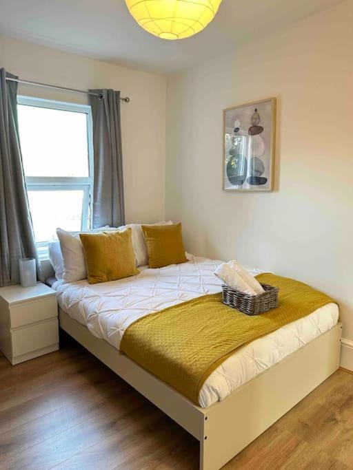 2 Bed Apt Sofa Bed Up To 6 Londra Exterior foto