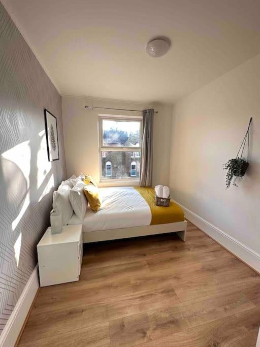 2 Bed Apt Sofa Bed Up To 6 Londra Exterior foto